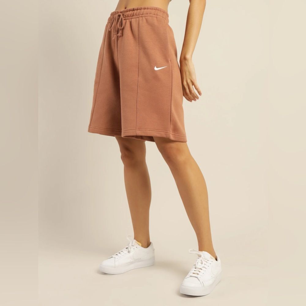 Nike Fleece High Rise Camel Tan Shorts Plus Size XXL Brand New!